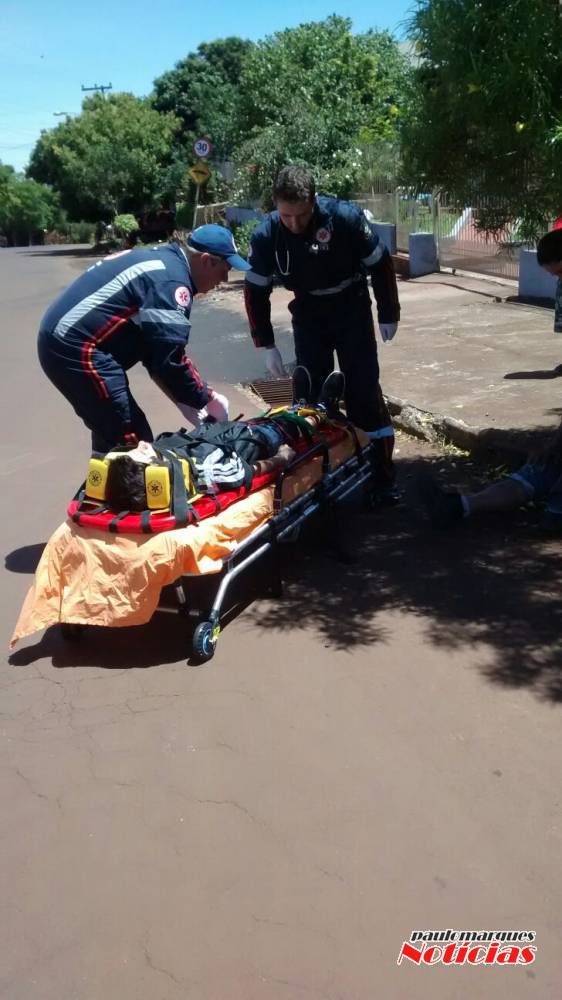 Piloto e carona de motocicleta ficam feridos em colisão com
automóvel - foto 7