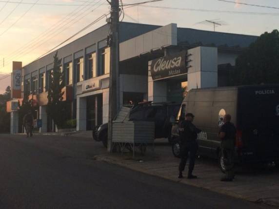 Estado registra quatro ataques a bancos 

nesta madrugada - foto 3