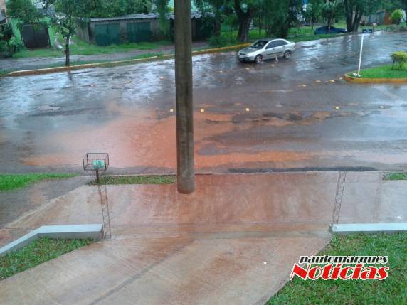 Condições precárias em esgoto pluvial ocasiona alagamentos em Três de Maio - foto 2