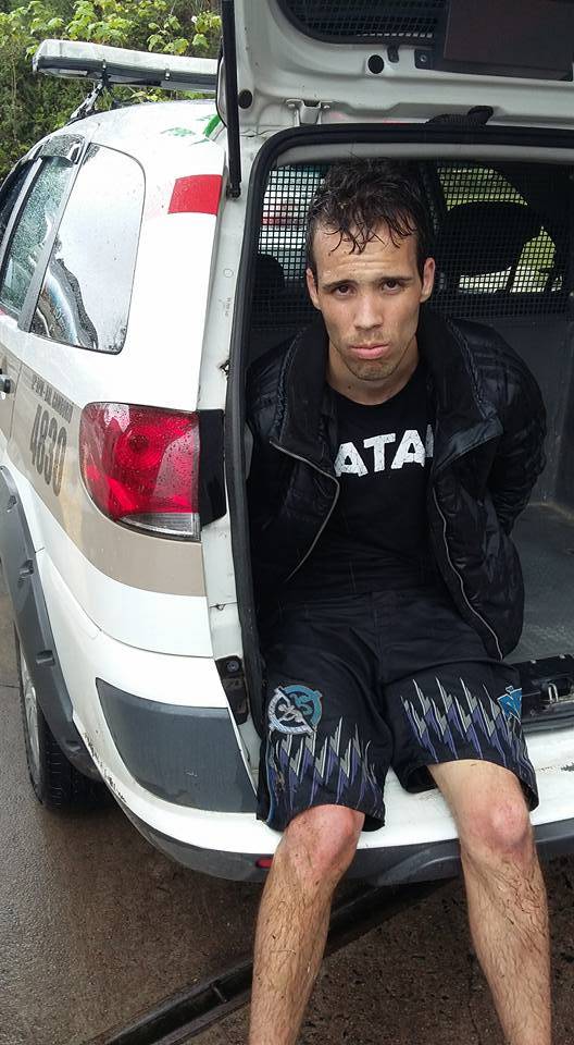 Em dois minutos 12º BPM recupera veículo após ser roubado - foto 2