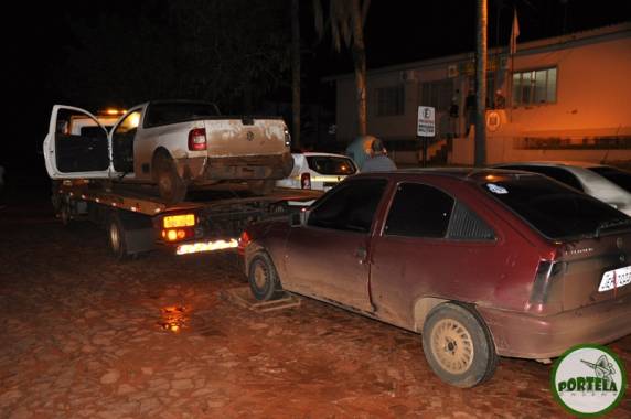 Brigada
Militar apreende veículos com cigarros contrabandeados em Tenente Portela - foto 4