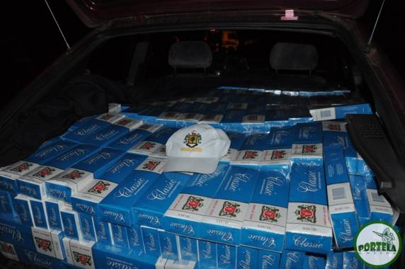 Brigada
Militar apreende veículos com cigarros contrabandeados em Tenente Portela - foto 5