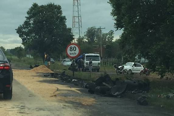 Acidente entre dois caminhões deixa dois mortos na RSC-287 - foto 7