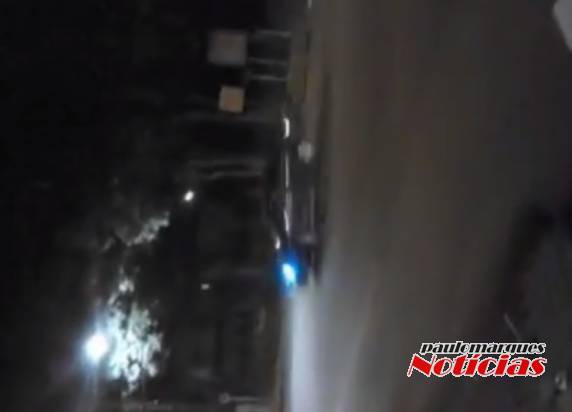 Um outro veículo foi pego 

em flagrante depois de um racha e foi guinchado