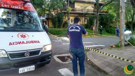 Jovem é morto a facadas no centro de Passo Fundo - foto 2