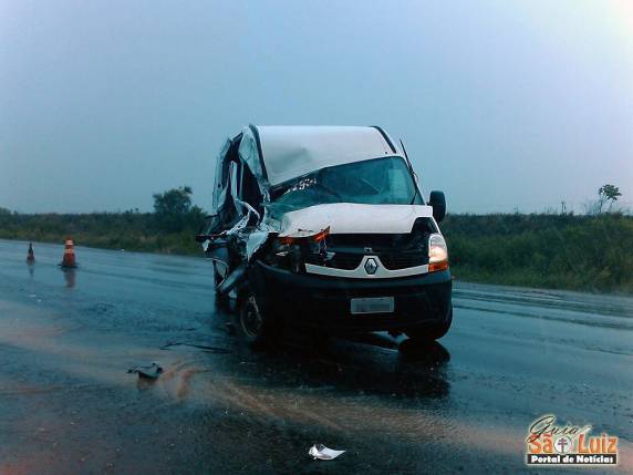 Acidente na BR-285 próximo ao trevo de acesso a São Miguel das Missões - foto 3