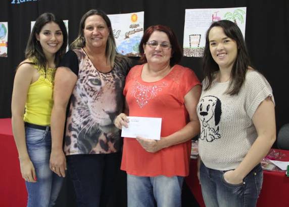 Merendeiras das escolas municipais participam de concurso de receitas saudáveis - foto 3