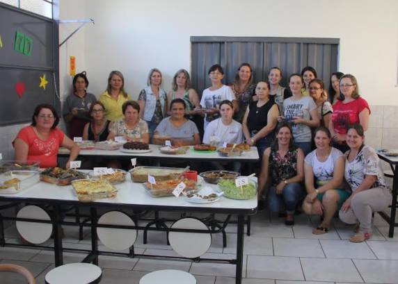 Merendeiras das escolas municipais participam de concurso de receitas saudáveis - foto 6