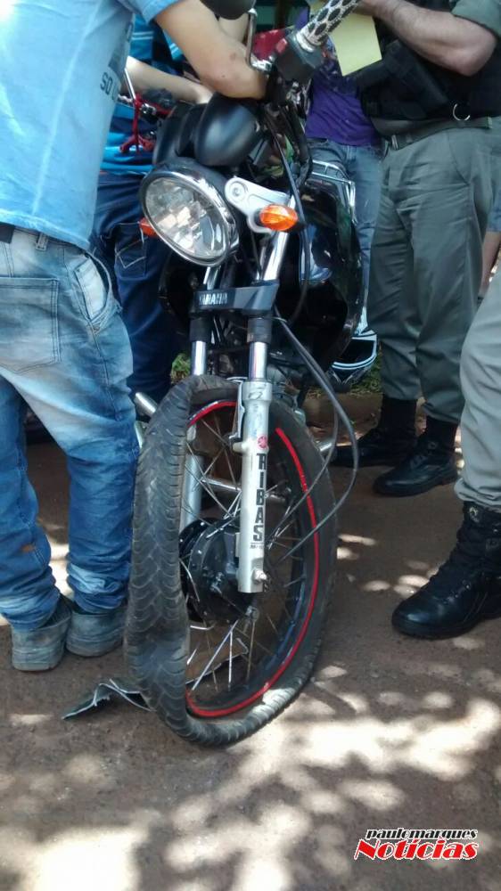 Motoqueiros ficaram feridos depois de uma colisão com automóvel no centro de Ijuí - foto 3