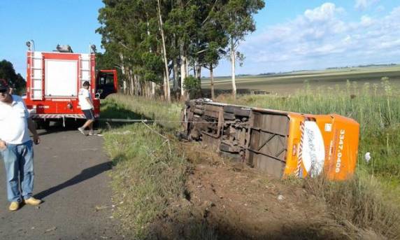 Acidente com ônibus e carro deixa 29 feridos na BR-158, em
Livramento - foto 2