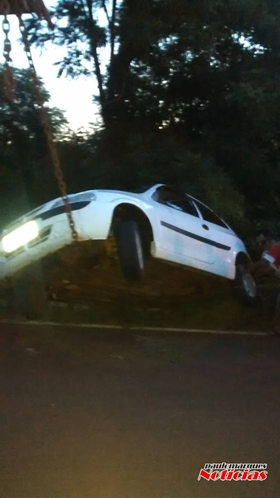 Veículo cai em barranco no bairro Modelo em Ijuí;
veja o vídeo - foto 5