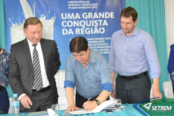 Realizada a assinatura oficial da implantação de laboratório de analise do leite na SETREM - foto 7