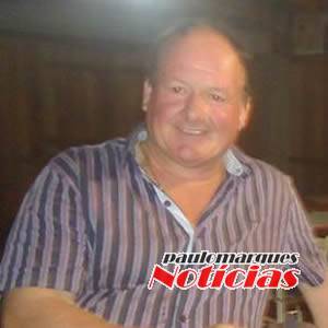 Pai do cantor Luiz Moreira é morto em assalto em Porto Alegre - foto 2
