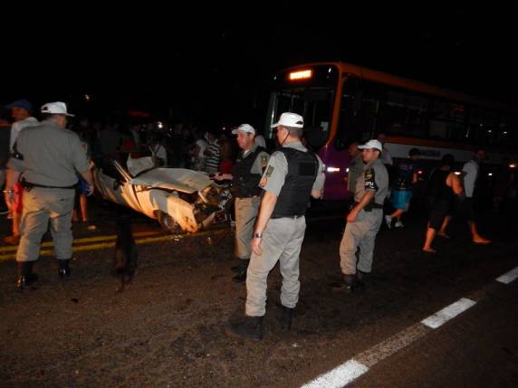 Dois jovens morreram em acidente na BR-285 em
São Luiz Gonzaga - foto 3