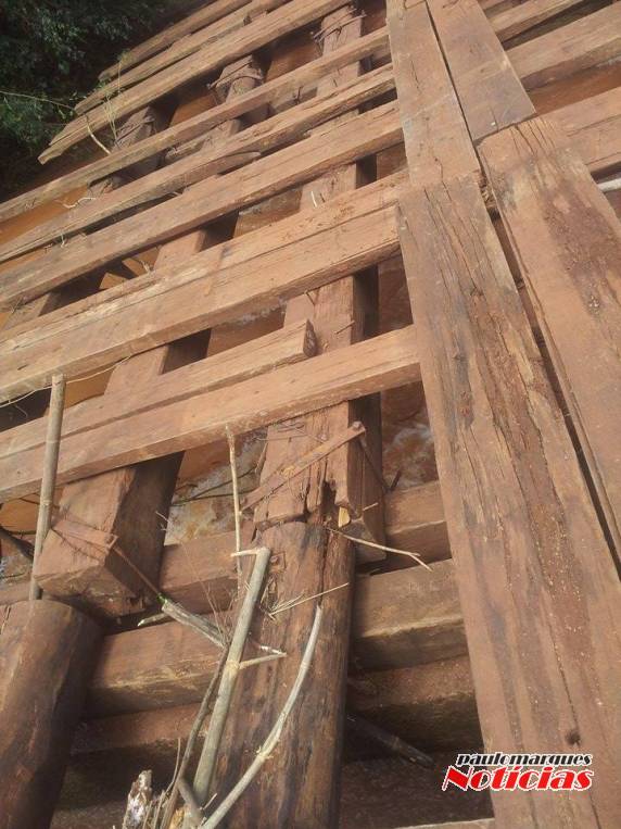 Enxurrada destrói ponte recentemente reformada no interior de Três de Maio - foto 2