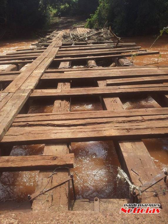 Enxurrada destrói ponte recentemente reformada no interior de Três de Maio - foto 4