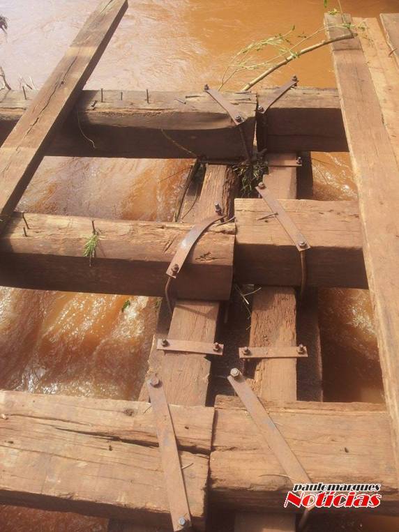 Enxurrada destrói ponte recentemente reformada no interior de Três de Maio - foto 3