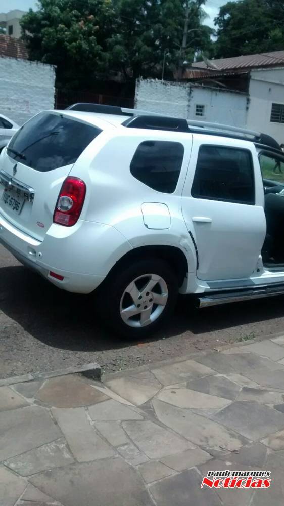 Casal de motoqueiros ficaram feridos em acidente no centro de Ijuí - foto 3