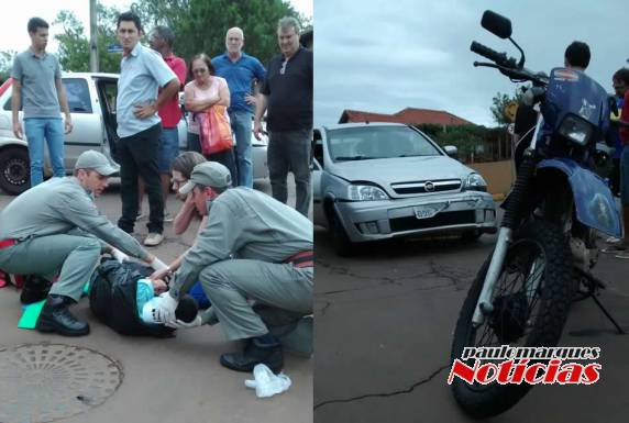 Moto e automóvel colidiram em um cruzamento de ruas