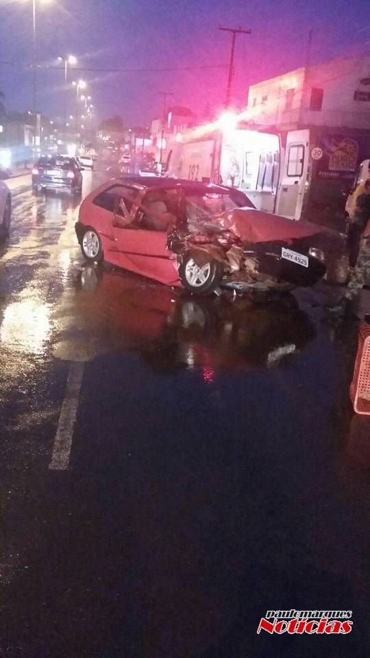Acidente em Carazinho deixa veículo destruído e condutor ferido - foto 2