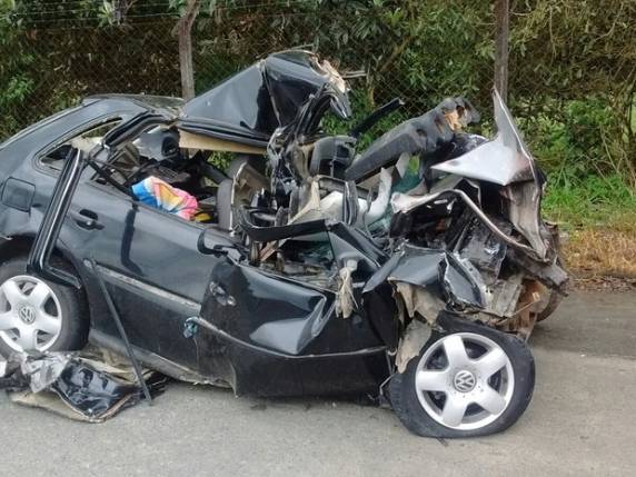 Em três horas, três motoristas
morrem em acidentes de trânsito em SC - foto 3