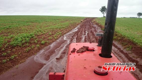 Agricultores reclamam de situação de uma estrada em Beato Anchieta, interior de Três de Maio - foto 4