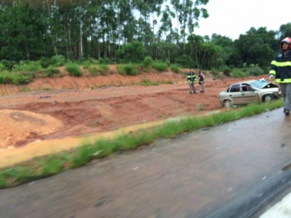 Acidente mata uma pessoa na BR-116, em Barra do Ribeiro - foto 3