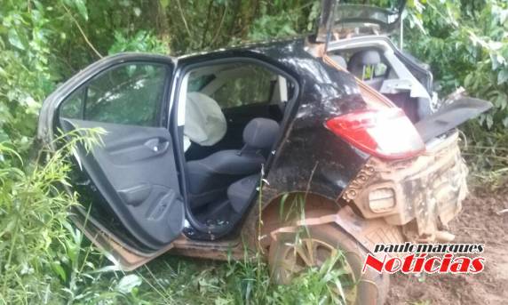 Grave acidente envolve carreta e automóvel na ERS-342;
Veja vídeo - foto 6
