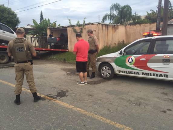 Polícia Militar de Porto Belo prende quadrilha
que adulterava veículos - foto 4