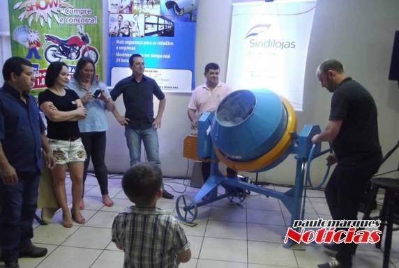 Realizado sorteio final do Promocional Três de Maio é Show de 2015; Veja vídeo - foto 2