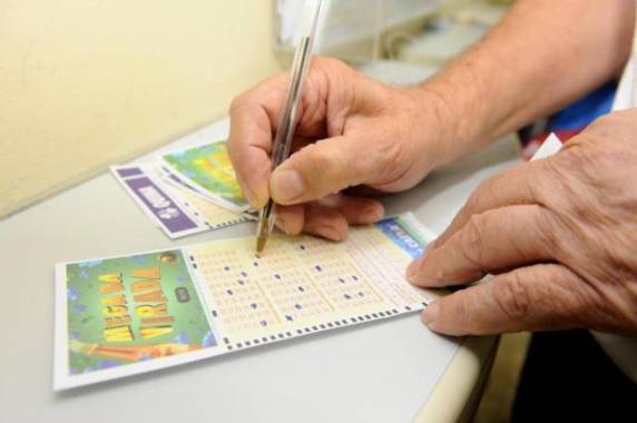 As apostas podem ser feitas até as 14h; 

sorteio ocorre às 20h35