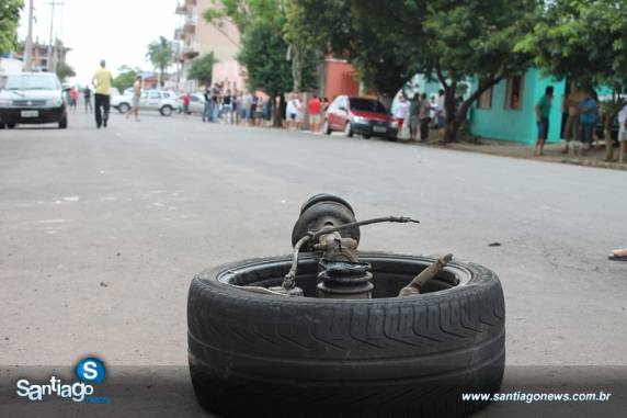 Tragédia:
Mulher morre ao ser atropelada na Rua Pinheiro Machado no Centro de Santiago - foto 2