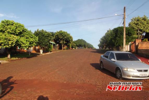 Caminhão desgovernado invade pátio de uma casa no bairro Jardim das Acácias; VEJA VÍDEO - foto 4