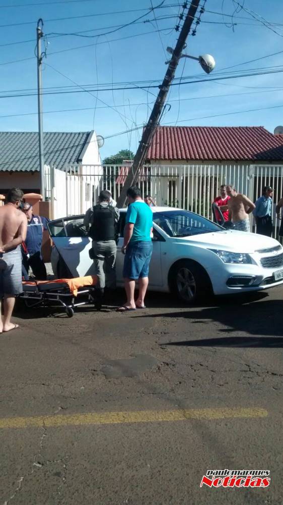 Jovem teve ferimentos leves depois de bater com
veículo em poste em Ijuí; VEJA VÍDEO - foto 3