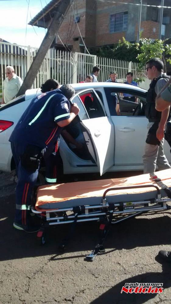Jovem teve ferimentos leves depois de bater com
veículo em poste em Ijuí; VEJA VÍDEO - foto 4