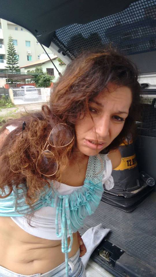 Polícia Militar de Bombinhas prende
mulher por furto em residência - foto 3