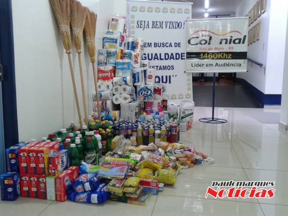 Rádio Colonial entrega doações da Árvore Solidária a APAE de Três de Maio - foto 5