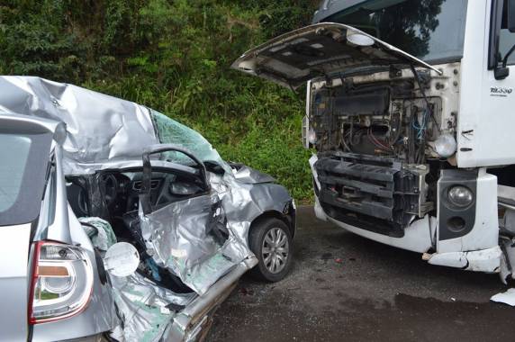 Homem morre em grave acidente na BR-282 em Xaxim, SC - foto 2
