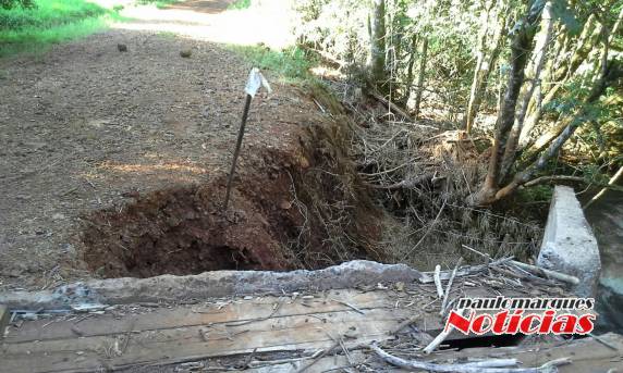 Internauta alerta para ponte que ficou sem a cabeceira no interior
de Independência - foto 5
