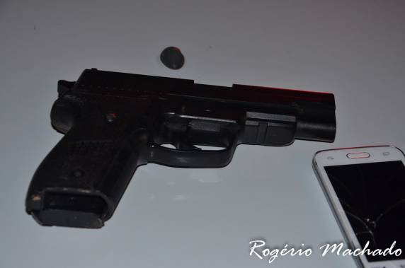 Ladrões 

assaltam posto de combustíveis com arma de brinquedo, em Rondinha - foto 5