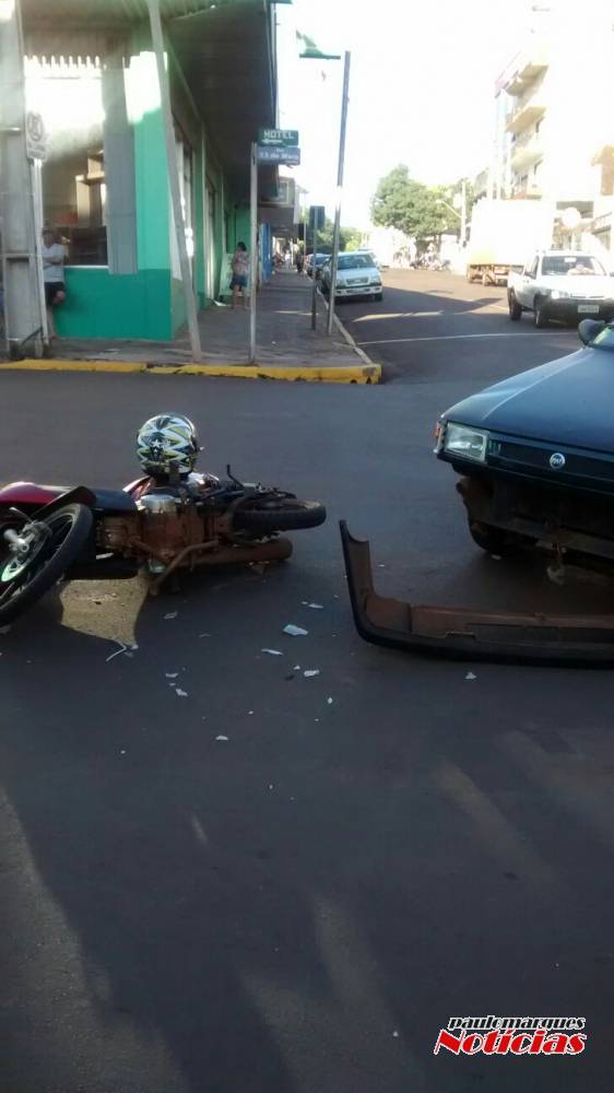 Acidente de trânsito nesta manhã no centro
de Ijuí - foto 3