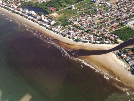 Língua negra vem de um conjunto de lagoas de Porto Belo - foto 3