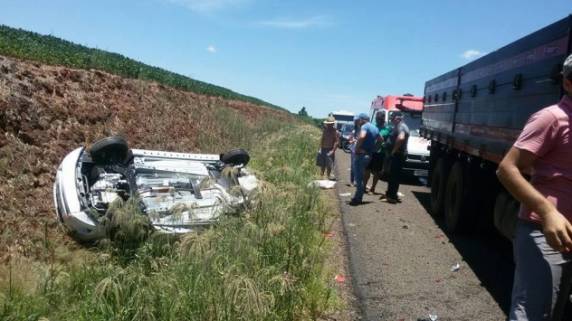 Duas mortes em
colisão frontal em Boa Vista das Missões - foto 2