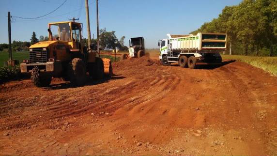 Começa a obra de
calçamento em Esquina Budel, Independência - foto 2