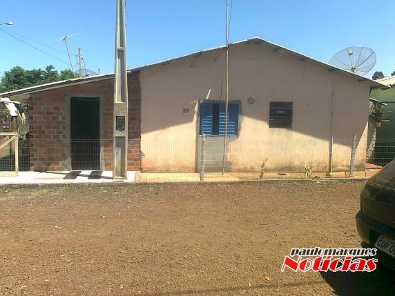 Moradores da Vila Esperança reclamam de falta de
estrutura na canalização de esgotos - foto 4