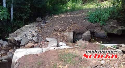 Comunidade de Rincão dos
Correia em Alegria, pedem estrada; VEJA VÍDEO - foto 3