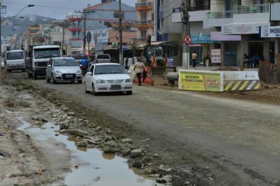 Casan é responsável por contrato de R$ 56 milhões no município. Obras começaram em 2015, na Av. Leopoldo 

Zarling