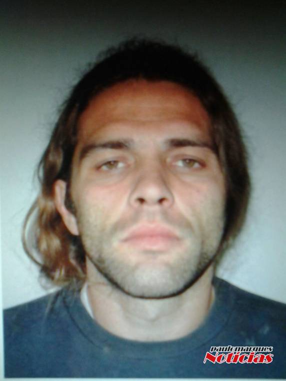 Preso suspeito de matar soldado em assalto a joalheria
em Gravataí - foto 2