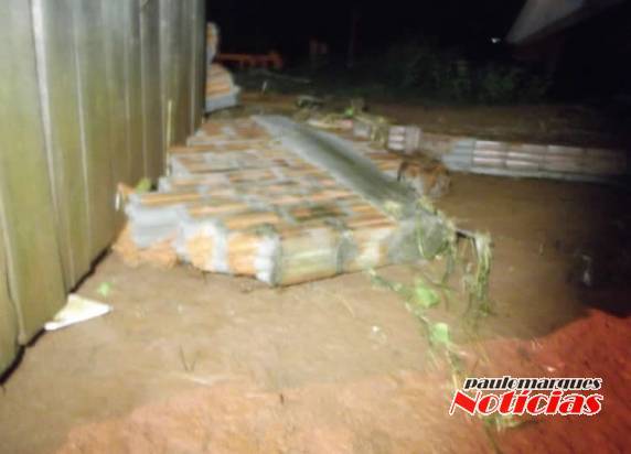 Intensa chuva provocou alagamentos e destruição em Três de Maio; VEJA VÍDEO - foto 2