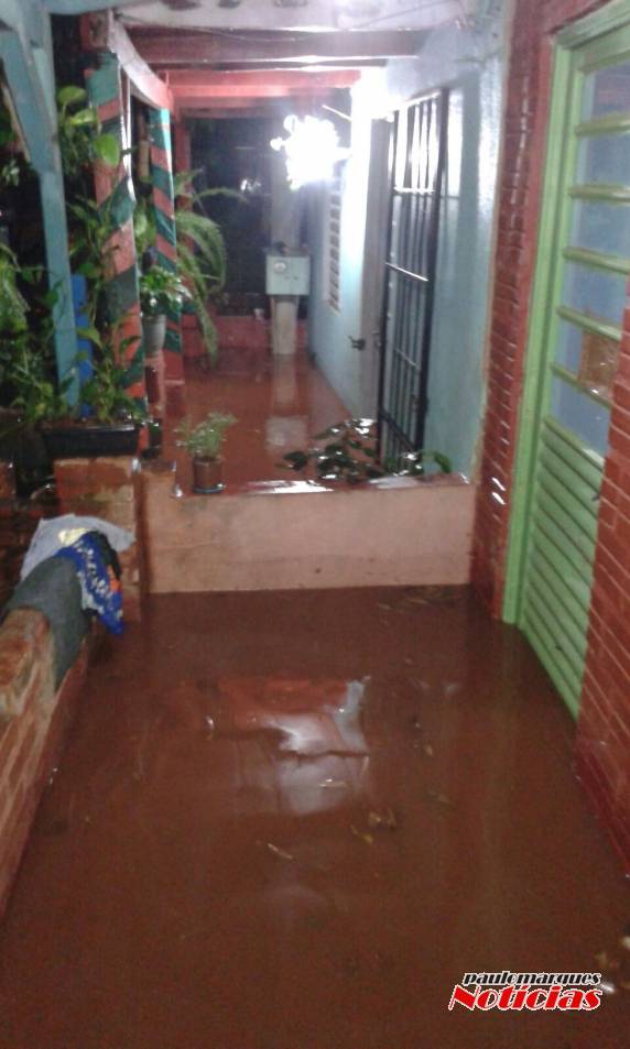 Casas alagadas no bairro
São Francisco em Três de Maio - foto 2
